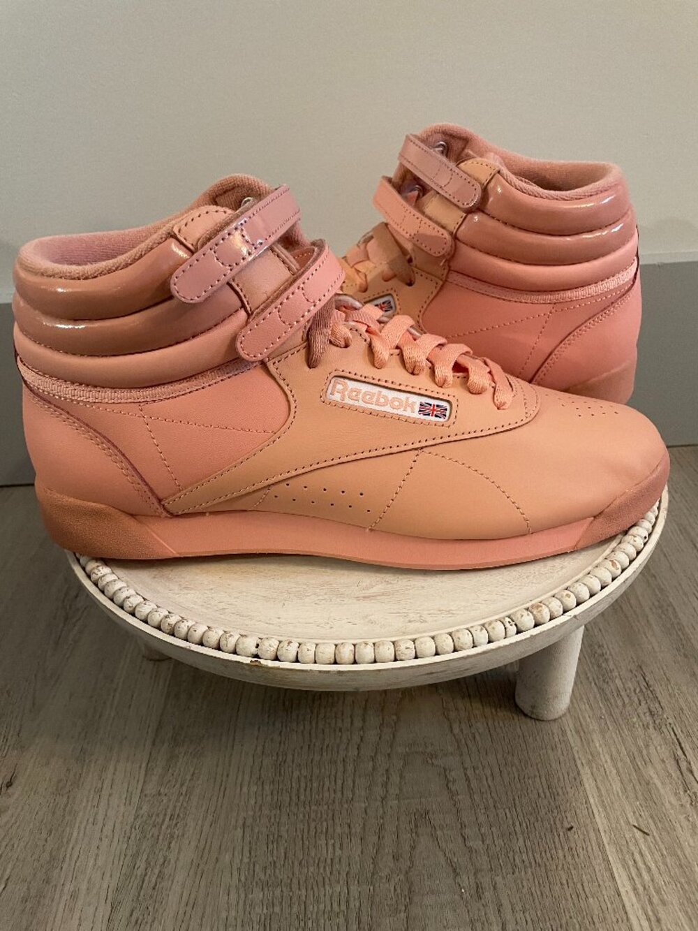 Reebok Classic: Rose Gold / Nude